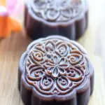 Irresistible Ice Cream Mooncakes: No-Bake Delight for Celebrations 7 Ice Cream Mooncakes