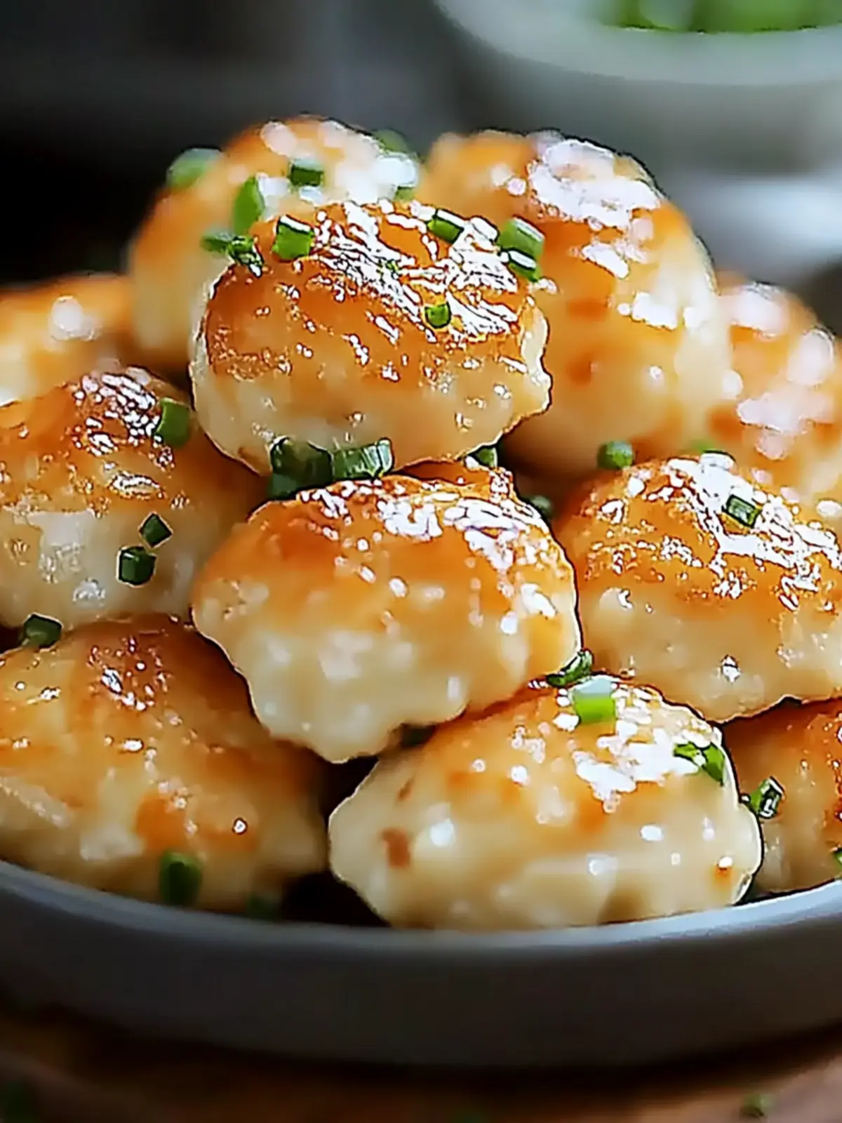 Irresistible Cheesy Low-Carb Snacks for Guilt-Free Munching 2 Cheesy Low-Carb Snacks