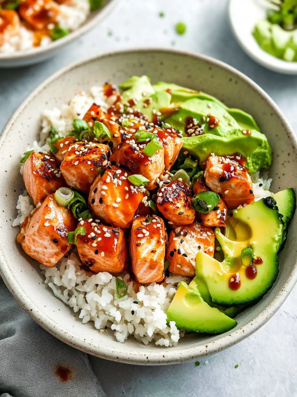 Honey Sriracha Salmon Bowls for Your Tasty Weeknight Win 4 Honey Sriracha Salmon Bowls
