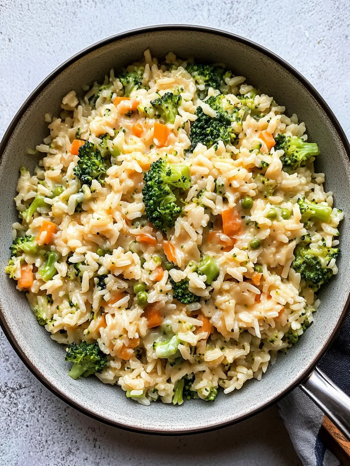 Easy One-Pan Broccoli Cheese Rice for Comforting Weeknight Meals 4 One-Pan Broccoli Cheese Rice